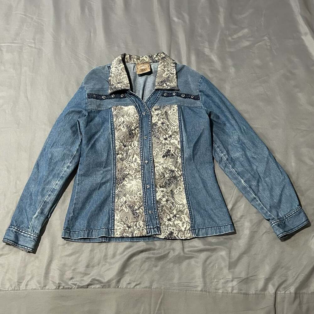 Monique Sport Denim Jacket Size S Floral Tapestry Western Vintage